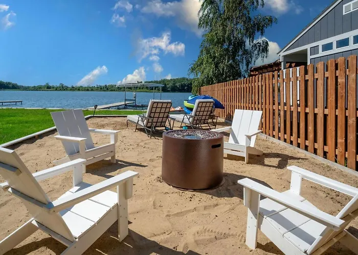 The House On Myers Bay - 3-bed 2-bath Luxury With Private Pier Firepit And Deck *