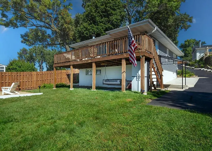 The House On Myers Bay - 3-bed 2-bath Luxury With Private Pier Firepit And Deck