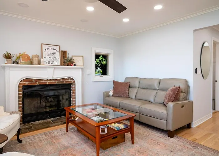 The House On Myers Bay - 3-bed 2-bath Luxury With Private Pier Firepit And Deck *