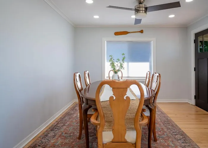 The House On Myers Bay - 3-bed 2-bath Luxury With Private Pier Firepit And Deck *