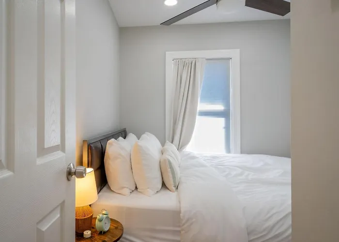 The House On Myers Bay - 3-bed 2-bath Luxury With Private Pier Firepit And Deck Casa vacanze Fox Lake