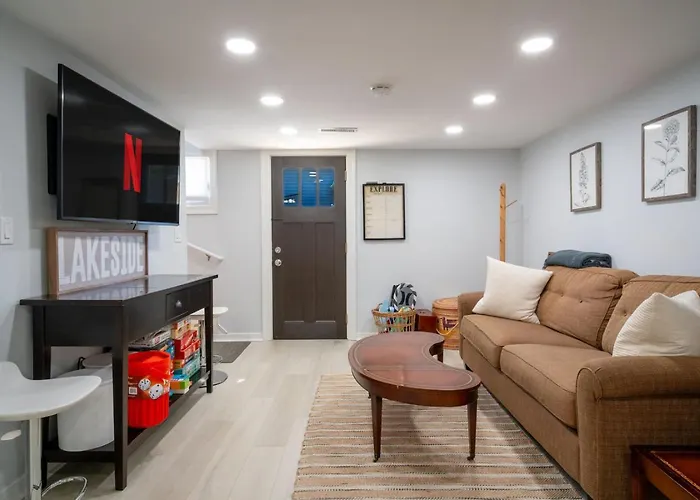 The House On Myers Bay - 3-bed 2-bath Luxury With Private Pier Firepit And Deck