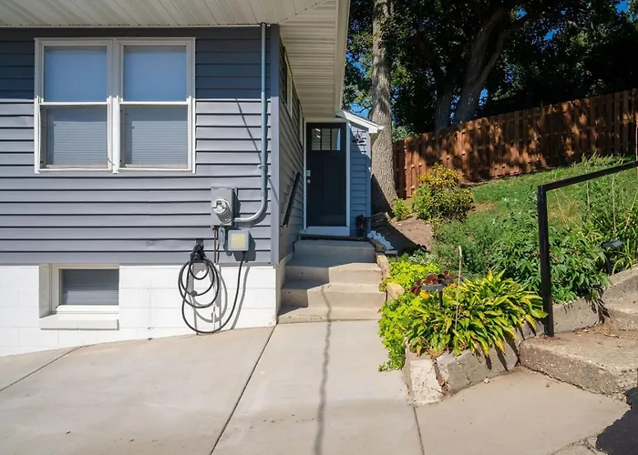 The House On Myers Bay - 3-bed 2-bath Luxury With Private Pier Firepit And Deck Fox Lake