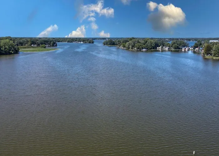 The House On Myers Bay - 3-bed 2-bath Luxury With Private Pier Firepit And Deck Casa vacanze